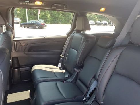 Used 2025 Honda Odyssey Sport-L image 6