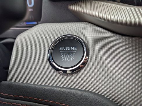 Used 2025 Ford Explorer Active image 28