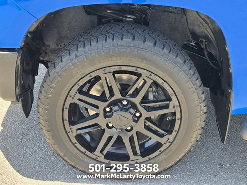 Used 2020 Toyota Tundra SR5 w/ SR5 Upgrade Package AWD/4WD image 17