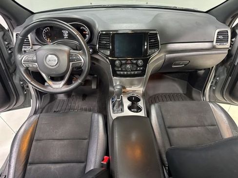 Used 2021 Jeep Grand Cherokee Laredo X AWD/4WD image 16