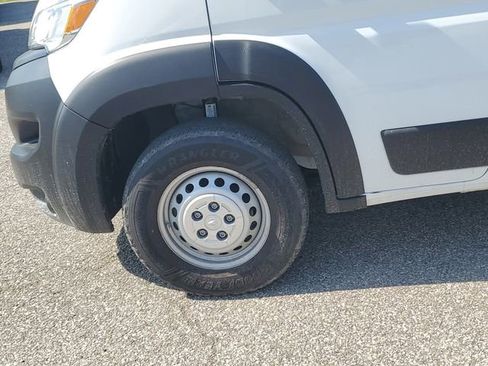 Used 2025 RAM ProMaster 2500 w/ Convenience Group FWD image 8