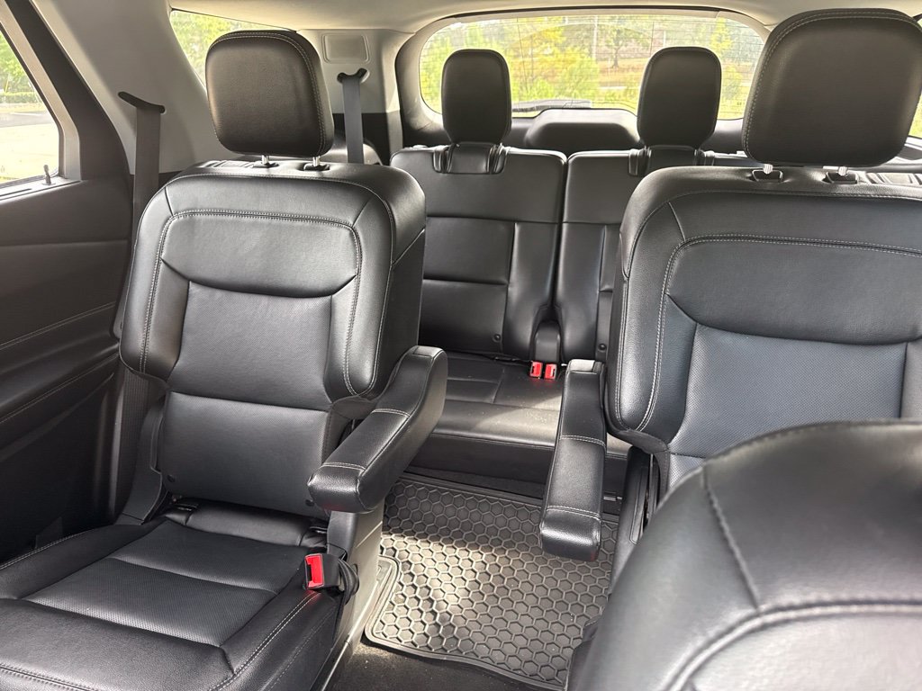 Used 2022 Ford Explorer Limited RWD image 7