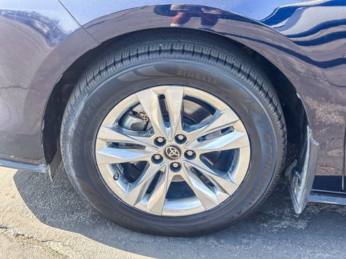 Certified 2023 Toyota Sienna Limited AWD/4WD image 11