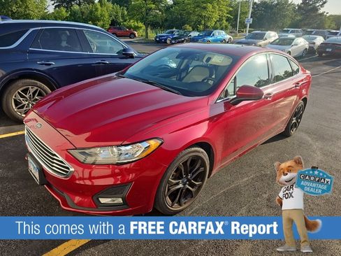 Used 2019 Ford Fusion SE w/ Equipment Group 151A FWD image 3