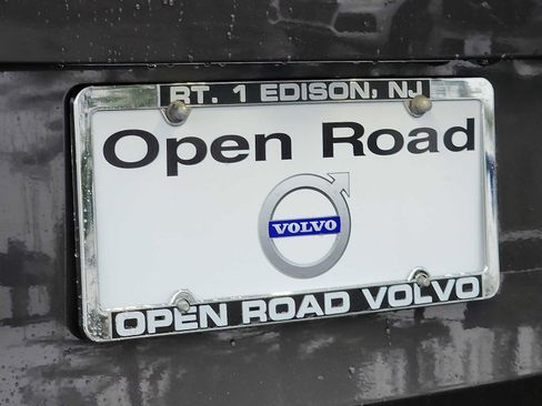 Certified 2024 Volvo XC90 T8 Plus w/ Protection Package Premier image 30