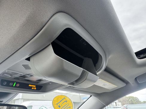 Used 2021 GMC Acadia AT4 w/ Technology Package image 38