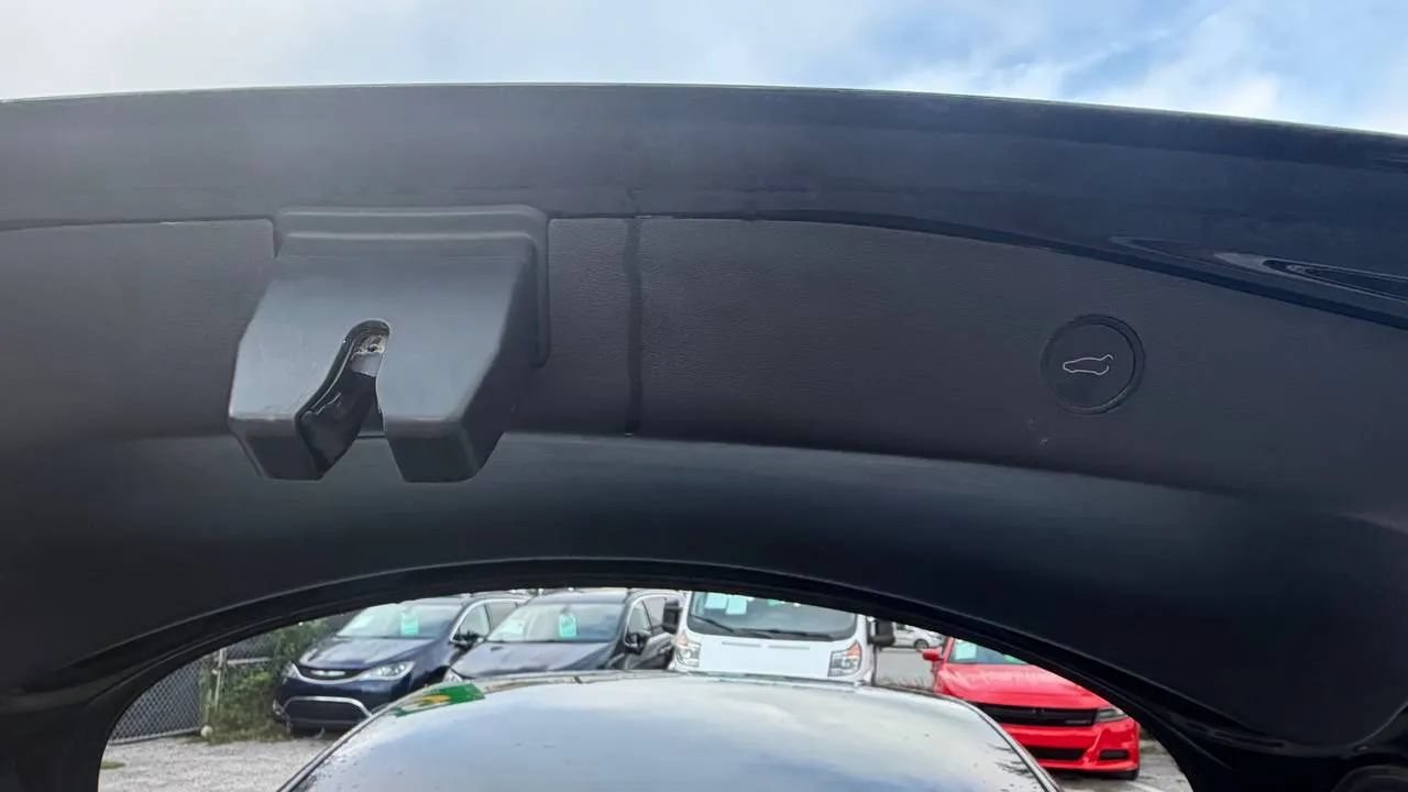 Used 2022 Tesla Model 3 RWD image 19