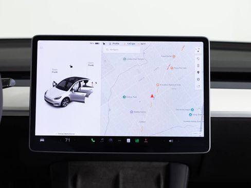 Used 2021 Tesla Model Y Long Range AWD/4WD image 32