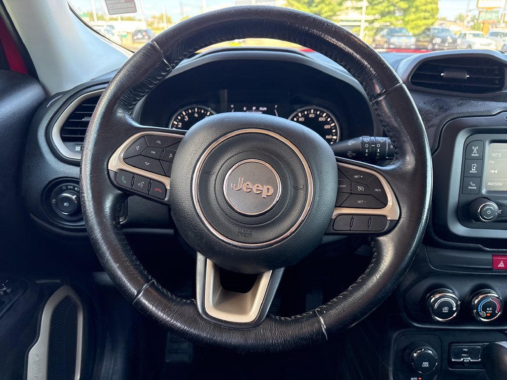 Used 2017 Jeep Renegade Latitude AWD/4WD image 14