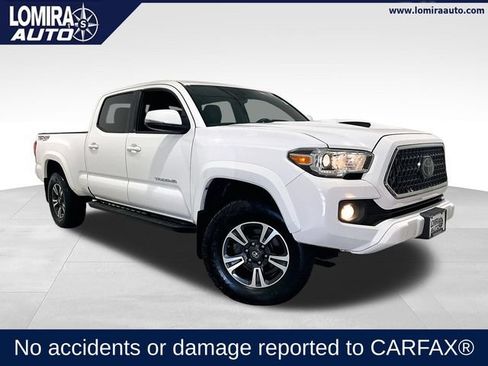 Used 2018 Toyota Tacoma TRD Sport AWD/4WD image 1