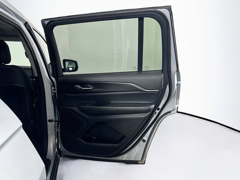 Used 2023 Jeep Grand Cherokee L Laredo w/ Luxury Tech Group I image 32