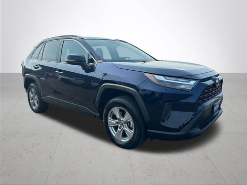 Used 2025 Toyota RAV4 XLE AWD/4WD image 5