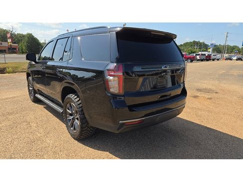 Used 2022 Chevrolet Tahoe Z71 w/ Z71 Off-Road Package AWD/4WD image 3