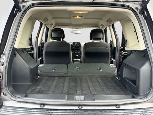 Used 2016 Jeep Patriot Sport w/ Power Value Group image 7