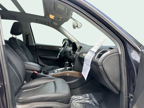 Used 2017 Audi Q5 2.0T Premium Plus w/ Technology Package image 11