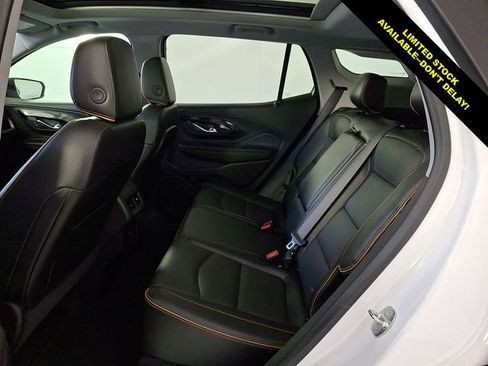 Used 2023 GMC Terrain AT4 AWD/4WD image 12