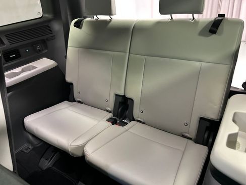 Used 2025 Hyundai Santa Fe Limited image 24