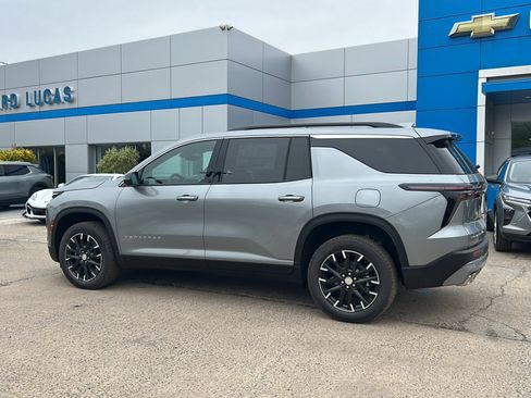 New 2026 Chevrolet Traverse LT w/ Sun and Wheel Package AWD/4WD image 9