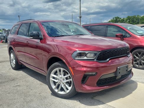 Used 2023 Dodge Durango GT image 3