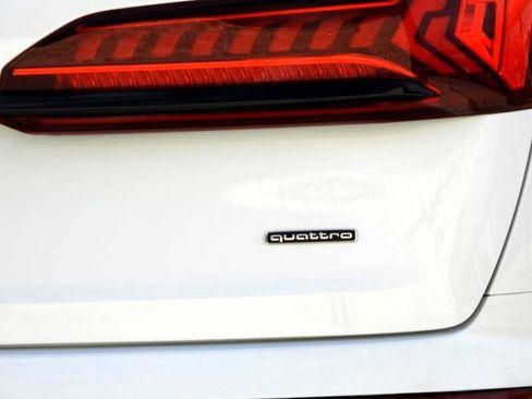 Used 2023 Audi Q7 3.0T Premium Plus w/ Premium Plus Package image 12