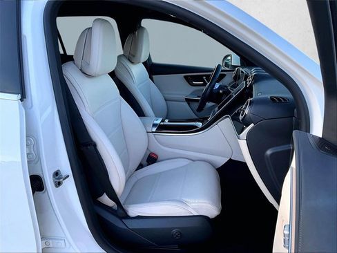 Certified 2023 Mercedes-Benz GLC 300 image 9