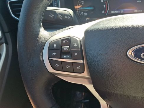 Certified 2023 Ford Explorer XLT w/ Equipment Group 202A AWD/4WD image 22