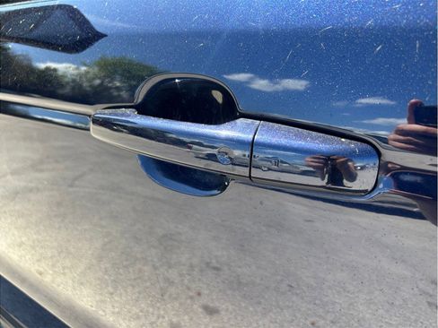 Used 2017 Land Rover Range Rover Sport HSE image 18