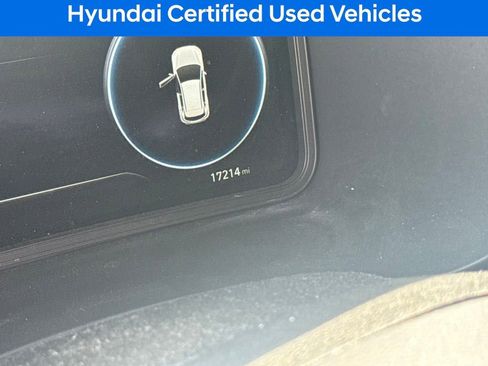 Certified 2022 Hyundai Kona Limited FWD image 3