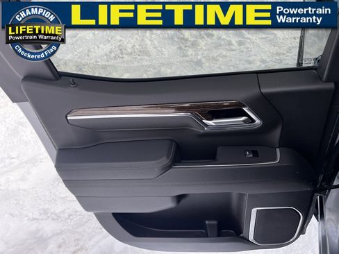 Used 2025 GMC Sierra 1500 Elevation image 27