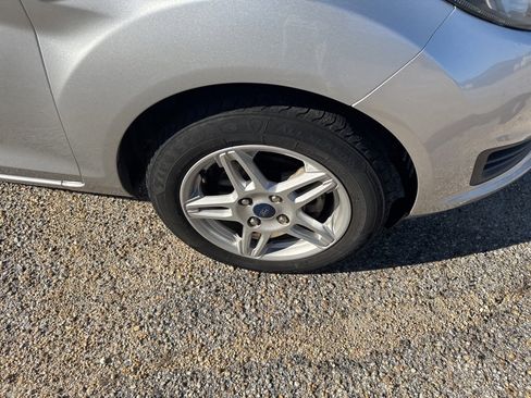 Used 2018 Ford Fiesta SE image 19