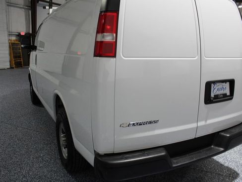 Used 2021 Chevrolet Express 2500 w/ Driver Convenience Package image 6