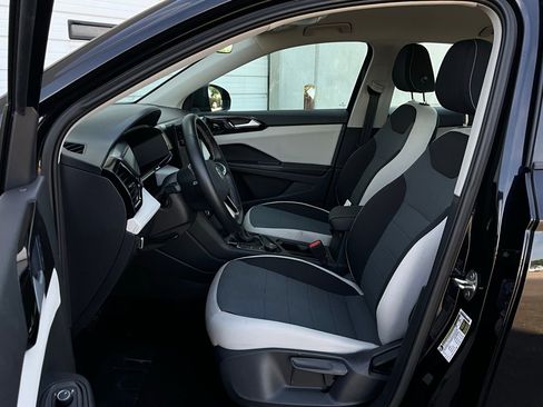 Used 2025 Volkswagen Taos S image 10