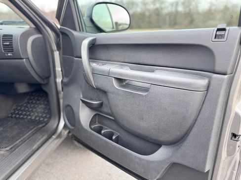 Used 2013 Chevrolet Silverado 2500 LT w/ Interior Plus Package image 18