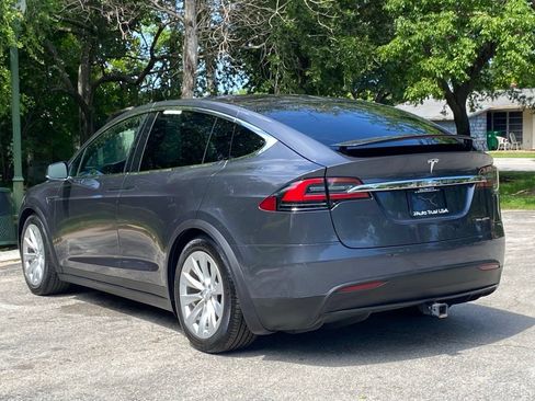 Used 2020 Tesla Model X Long Range AWD/4WD image 7