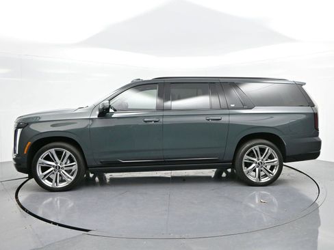 Certified 2026 Cadillac Escalade ESV Sport w/ Touring Package image 4