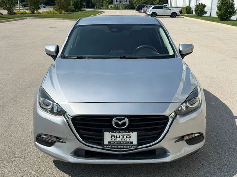 Used 2018 MAZDA MAZDA3 Sport FWD image 2
