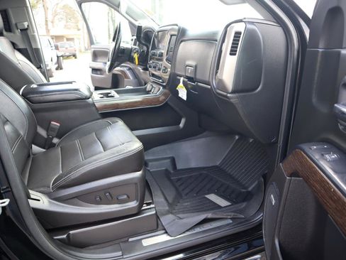 Used 2019 GMC Sierra 2500 Denali w/ Duramax Plus Package image 16