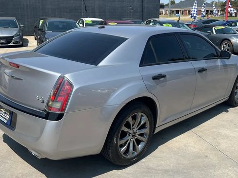 Used 2014 Chrysler 300 S AWD/4WD image 15