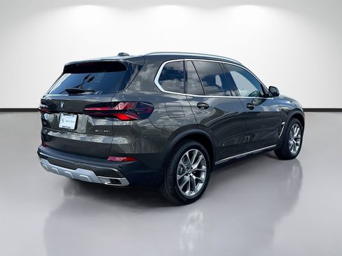 New 2026 BMW X5 sDrive40i RWD image 3