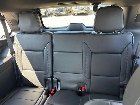 Used 2023 GMC Yukon Denali AWD/4WD image 25