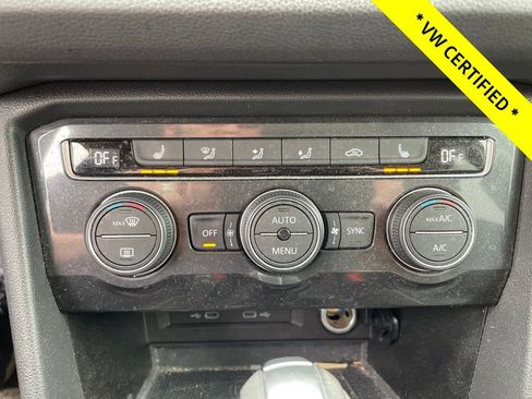 Used 2021 Volkswagen Tiguan SE w/ Panoramic Sunroof Package AWD/4WD image 18