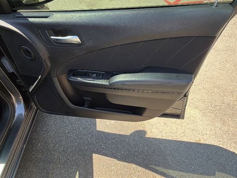 Used 2022 Dodge Charger SXT w/ Blacktop Package image 18