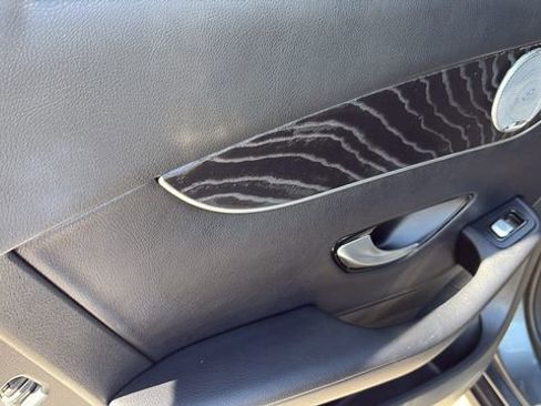 Used 2018 Mercedes-Benz GLC 300 4MATIC image 24