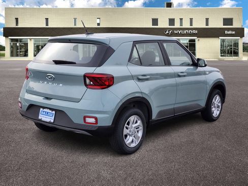 New 2026 Hyundai Venue SE image 3