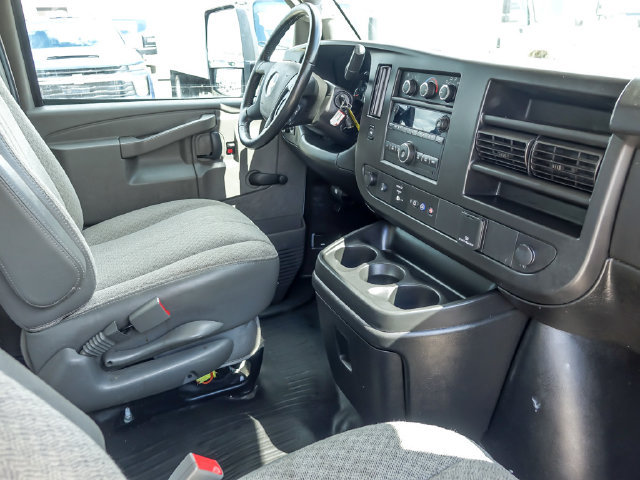 Used 2022 Chevrolet Express 3500 w/ Driver Convenience Package RWD image 19