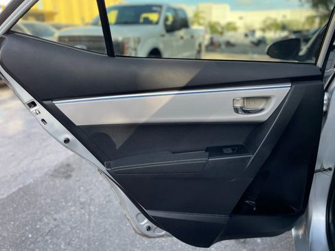 Used 2014 Toyota Corolla S Premium image 27