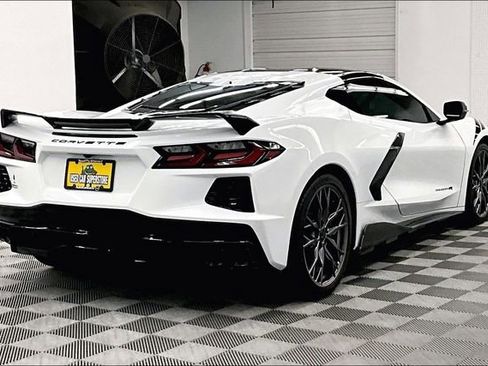 Used 2024 Chevrolet Corvette Stingray Preferred Cpe w/ Z51 Performance Package RWD image 13