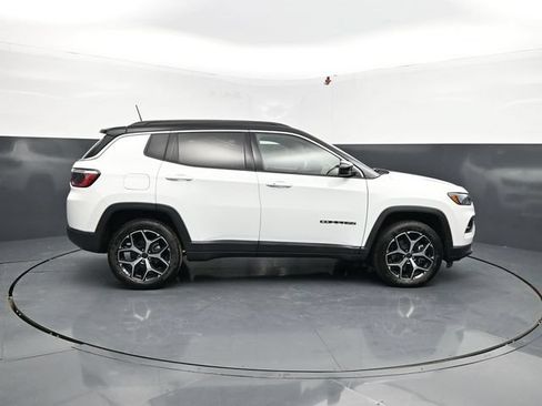 New 2026 Jeep Compass Limited w/ Sun, Sound & Navigation Group AWD/4WD image 11