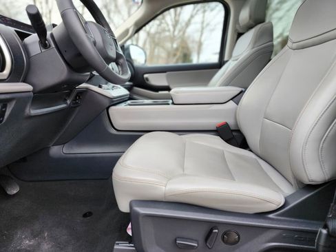 Certified 2025 Ford Expedition Max Active image 20