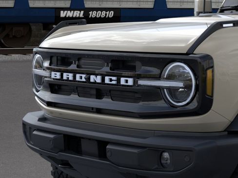 New 2026 Ford Bronco Outer Banks w/ Sasquatch Package image 20